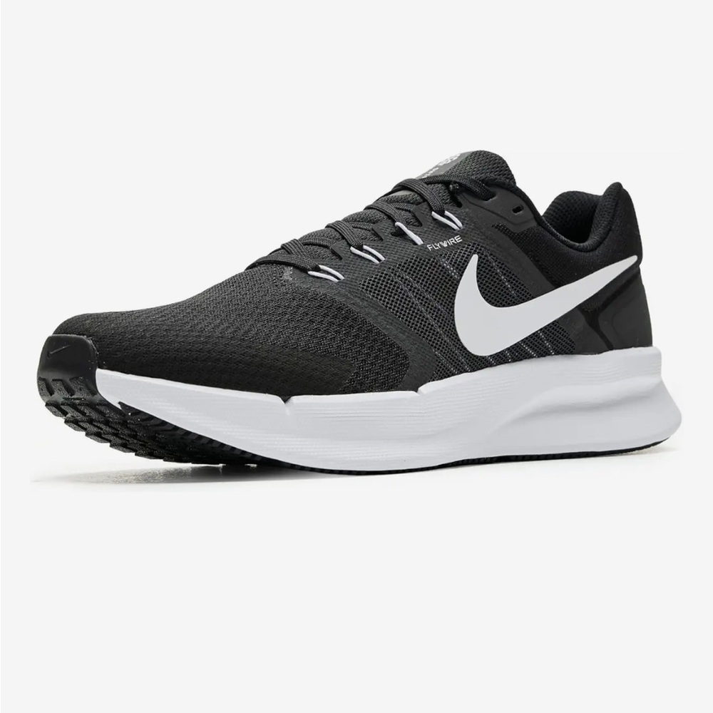 Nike Run Swift Black/White/Smoke Grey